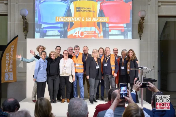 Photo du lancement officiel de la collecte nationale 2024 des Banques Alimentaires au siège de GRDF, marquant leur 40ᵉ anniversaire.